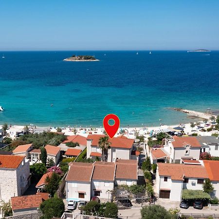 Family Friendly Apartments With A Swimming Pool Rogoznica - 7557 Exterior foto