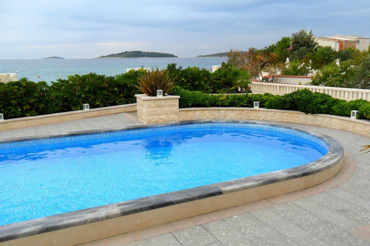 Family Friendly Apartments With A Swimming Pool Rogoznica - 7557 Exterior foto