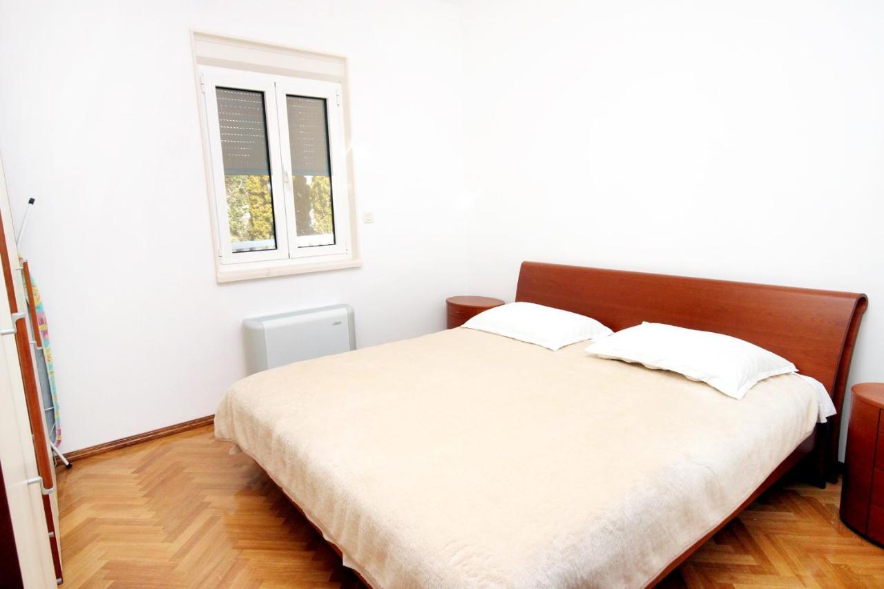 Family Friendly Apartments With A Swimming Pool Rogoznica - 7557 Exterior foto
