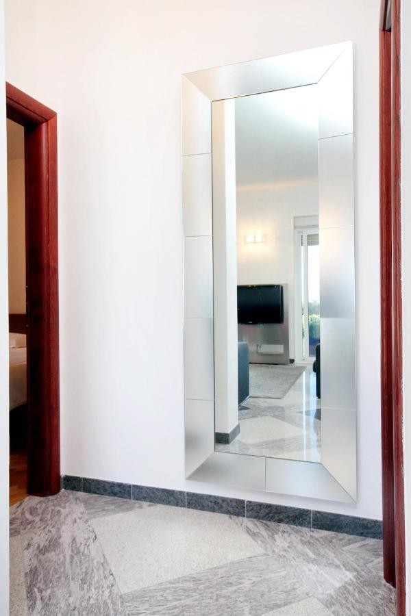 Family Friendly Apartments With A Swimming Pool Rogoznica - 7557 Exterior foto