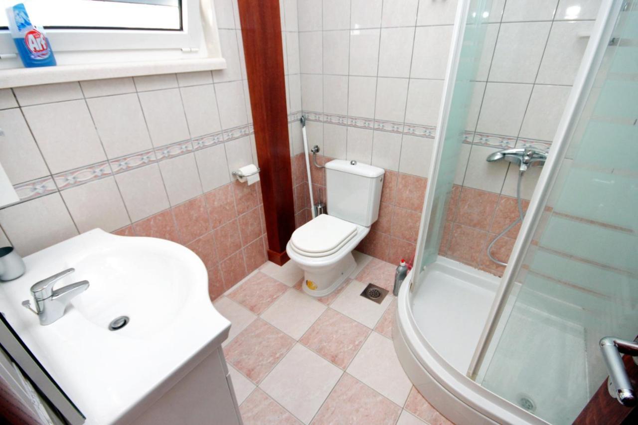 Family Friendly Apartments With A Swimming Pool Rogoznica - 7557 Exterior foto